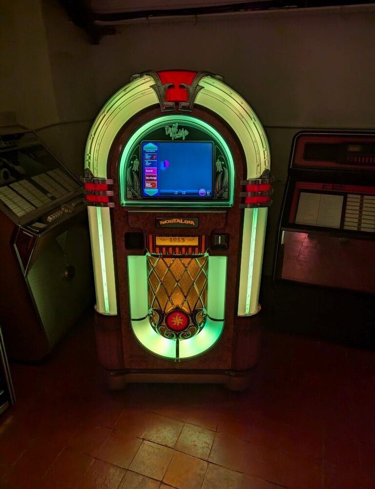 Sound leisure "bubbler" digital touch screen nostalgia 1015 jukebox